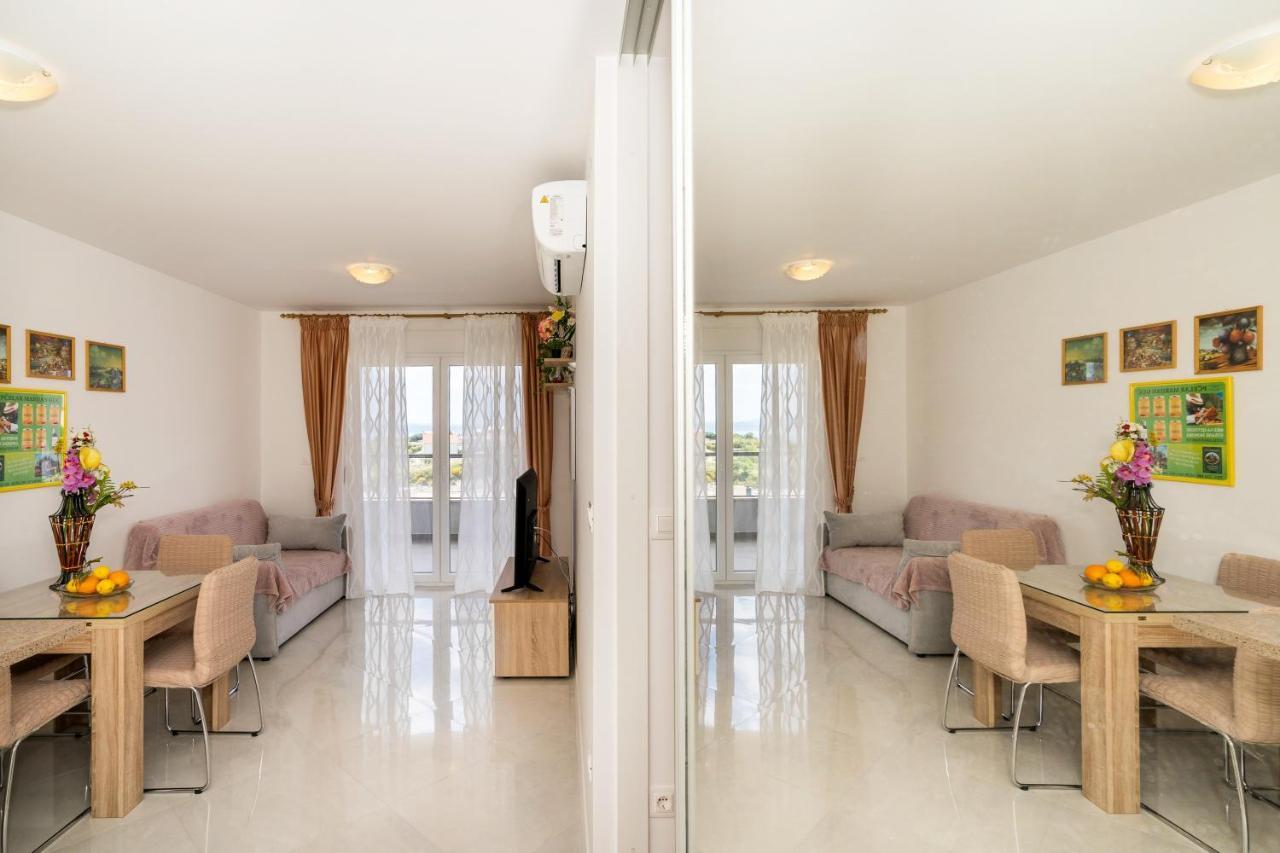 Modern Apartments Sirobuja Split Exterior photo