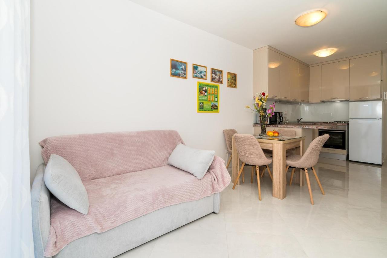 Modern Apartments Sirobuja Split Exterior photo